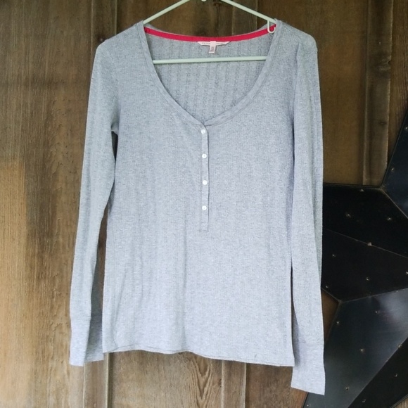 Victoria's Secret Other - 🏈Victoria secret top size medium